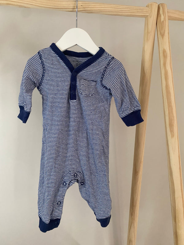 CARTERS Outfit (3 Months)