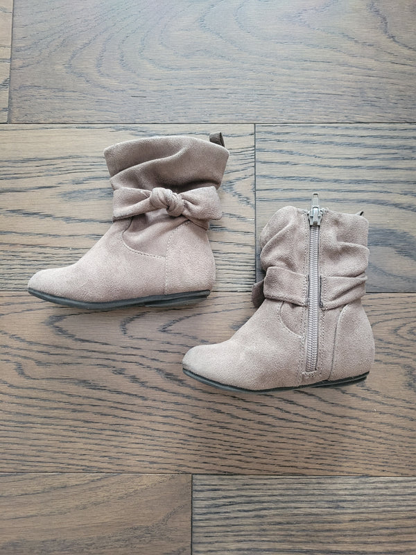 JOE FRESH Dress Boots(Size 6)