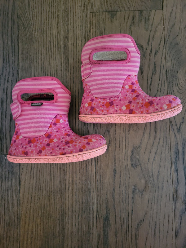BOGS Boots (Size 9)