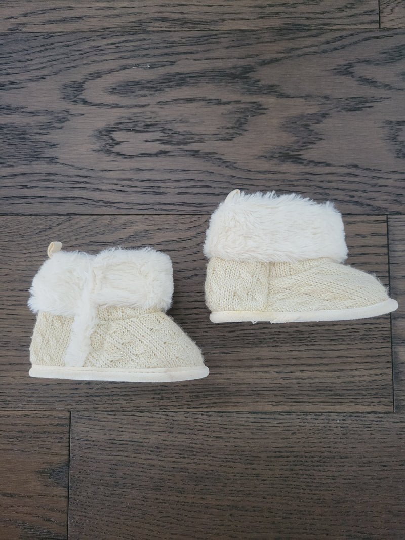 CARTERS Booties  (Size 3-6 Months)