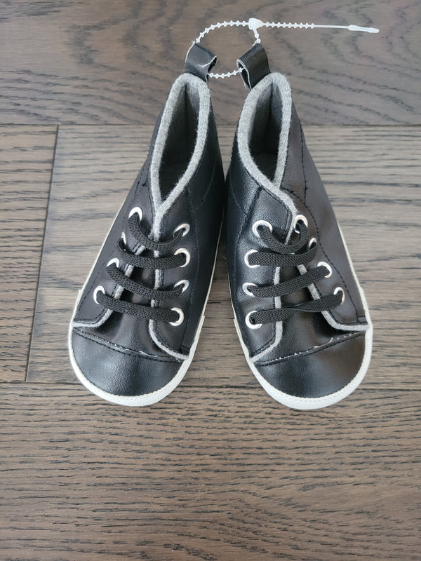 CARTERS Booties  (Size 9-12 Months)