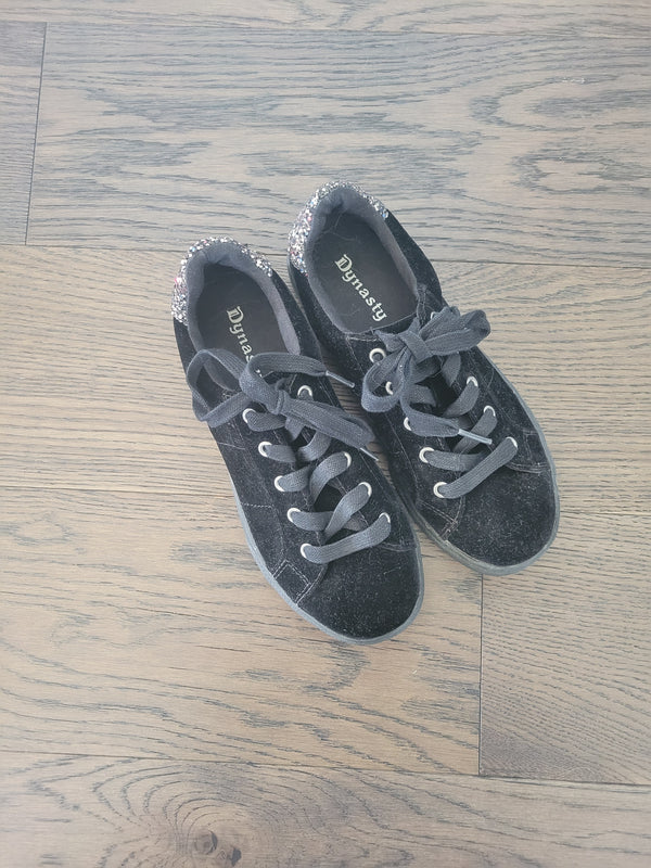 DYNASTY Shoes (Size 3 Youth)