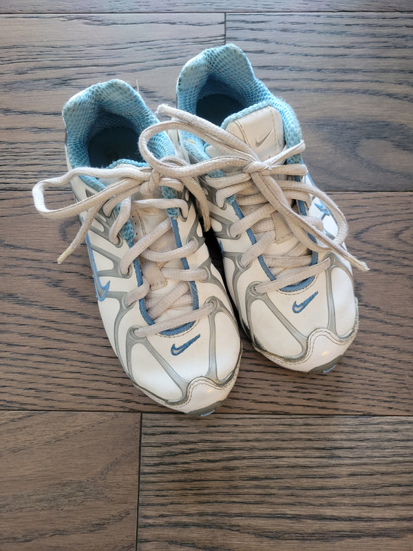 NIKE Running Shoe (Size 11.5)