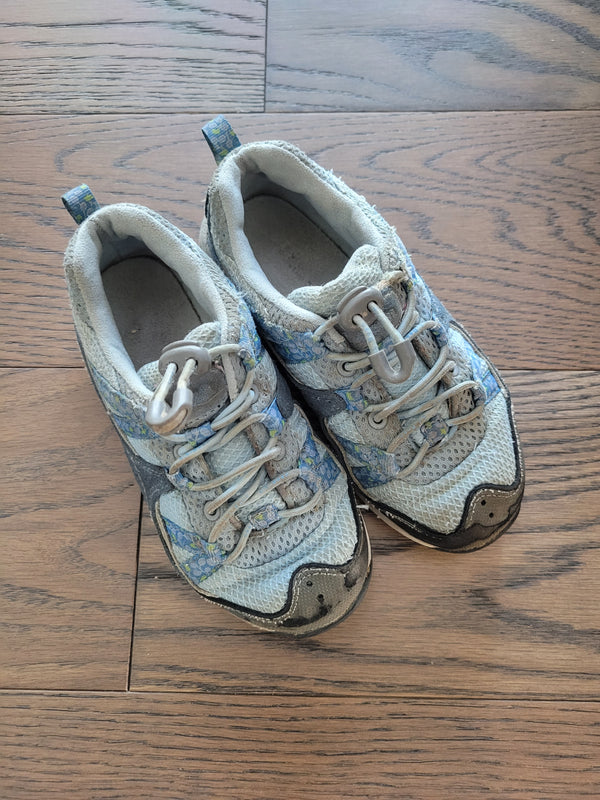 LL BEAN Running Shoe (Size 12)