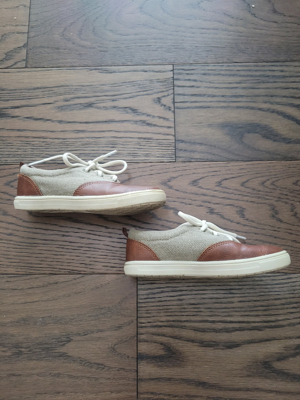 CARTERS Shoes (Size 11)