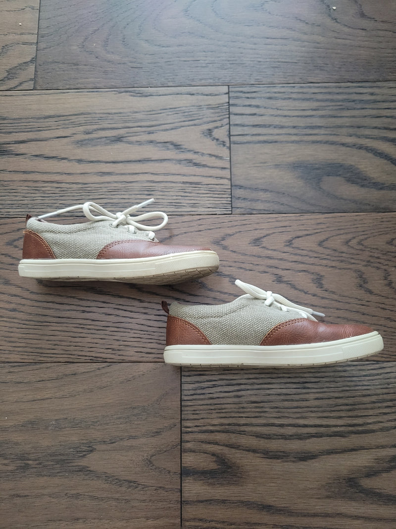 CARTERS Shoes (Size 11)