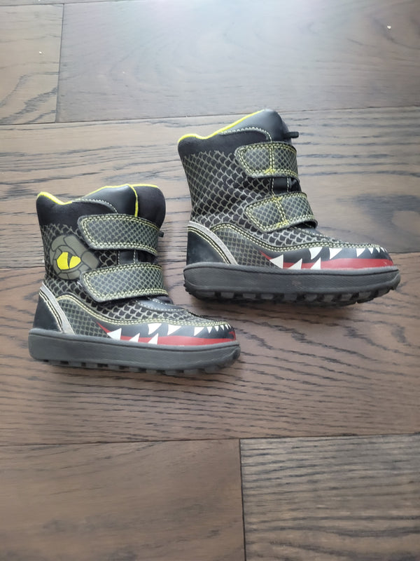 Winter Boots (Size 7)