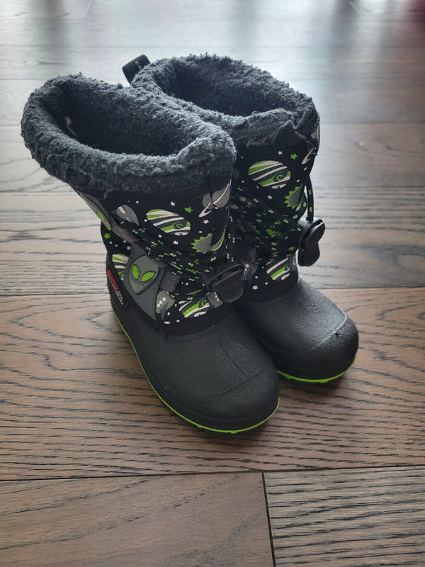 Winter Boots (Size 7)