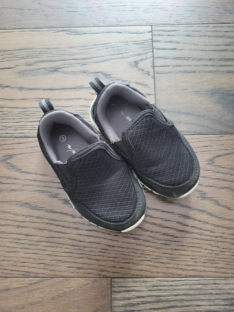 MEMORY FOAM Shoes (Size 5)