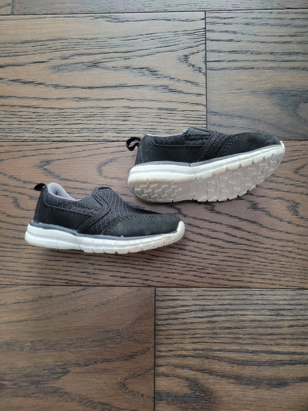 MEMORY FOAM Shoes (Size 5)