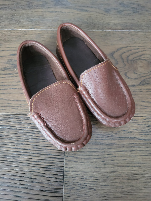 DRESS Shoes (Approx Size 6)