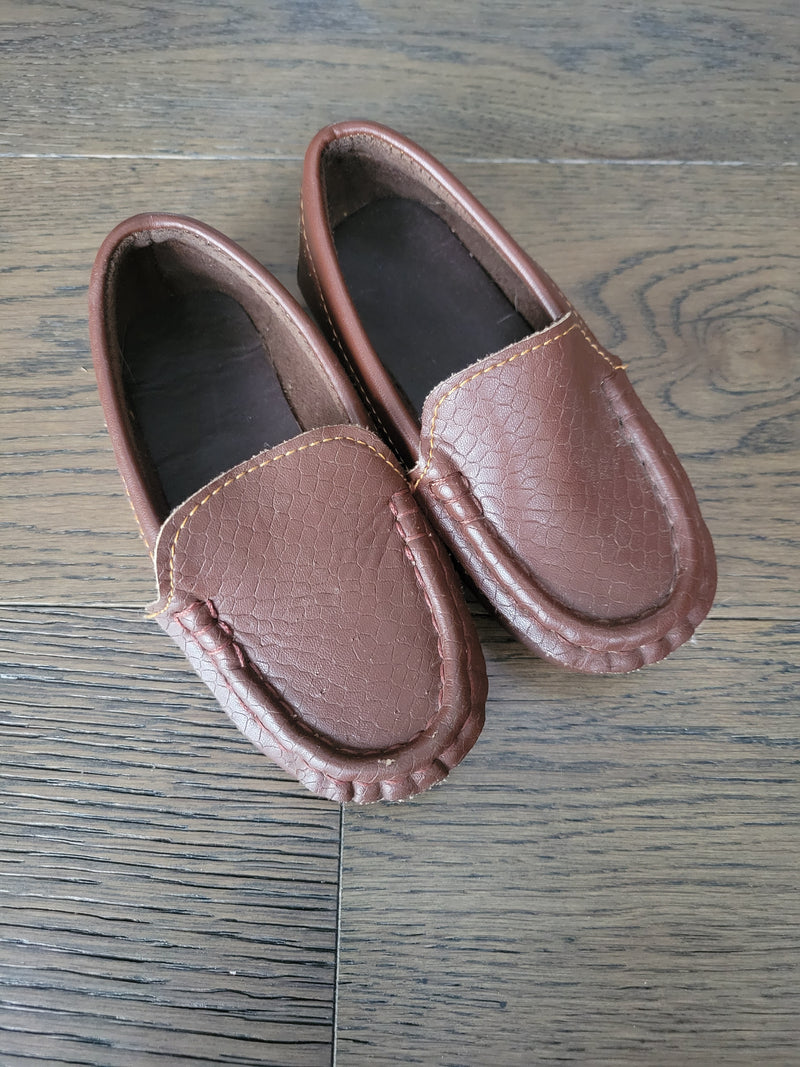 DRESS Shoes (Approx Size 6)