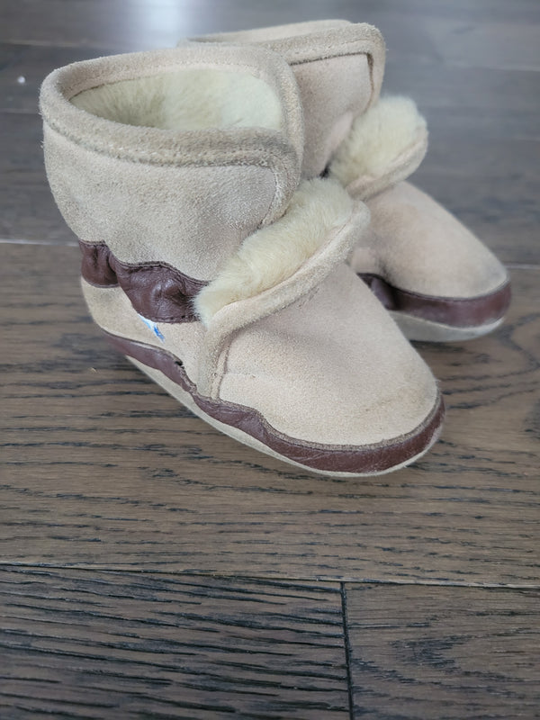 ROBEEZ Booties (Size 6-12 Months)