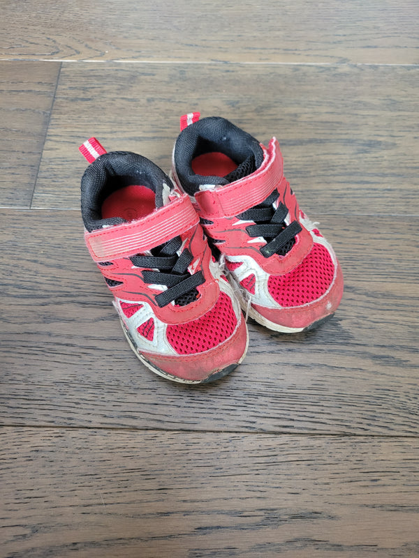 ATHLETIC WORKS Shoess (Size 6)