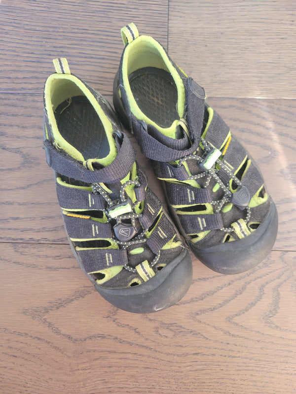 KEEN Sandles (Size 1)
