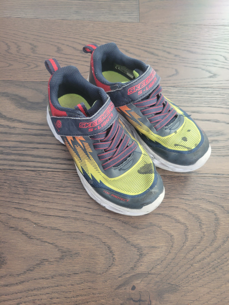 SKECHERS Shoes (Size 11)