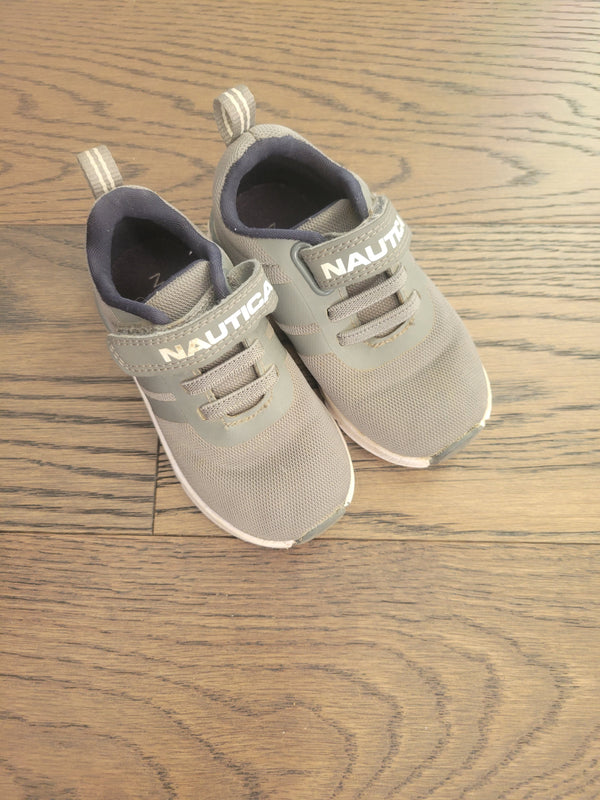 NAUTICA Shoes (Size 7)