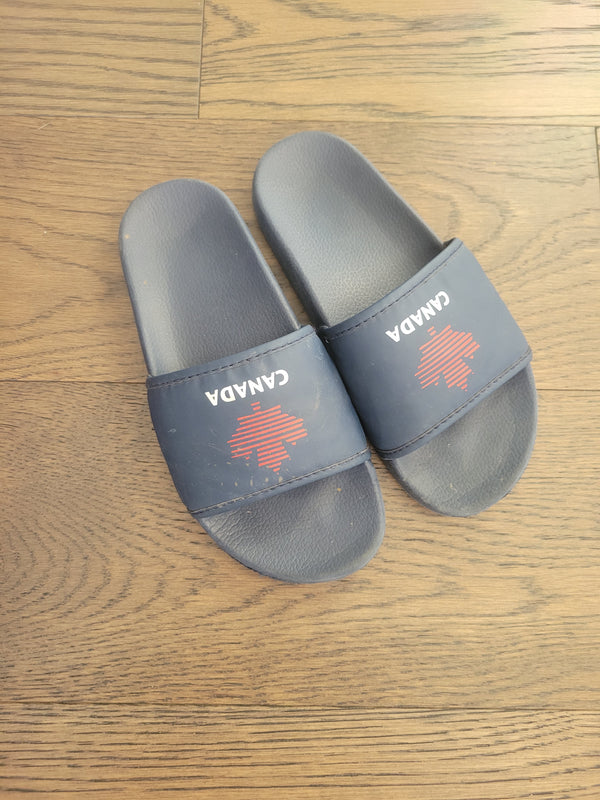 CANADA Sandles (Size 13)