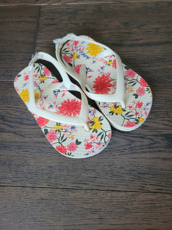 Sandles (Size 8)