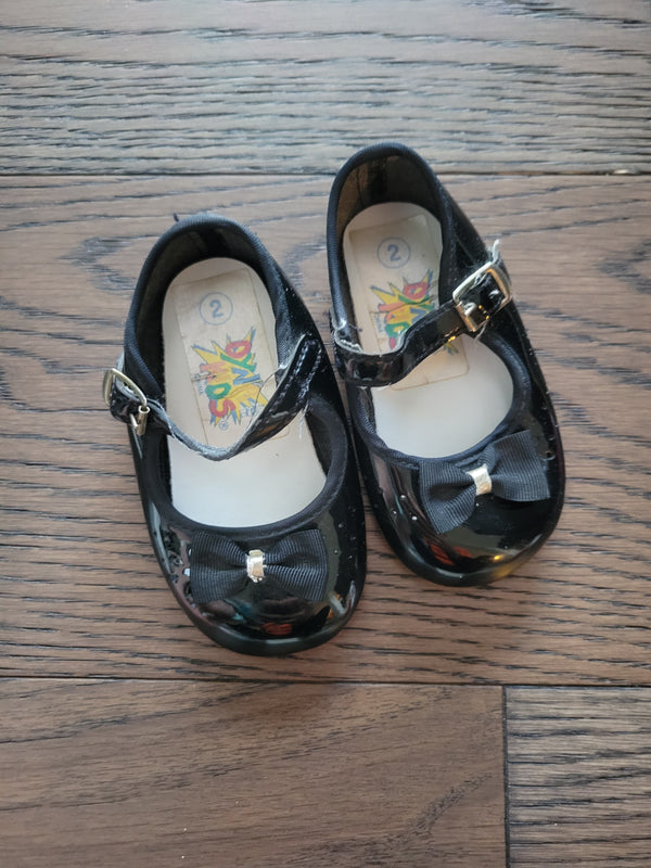 OYN Kids Shoes (Size 2)