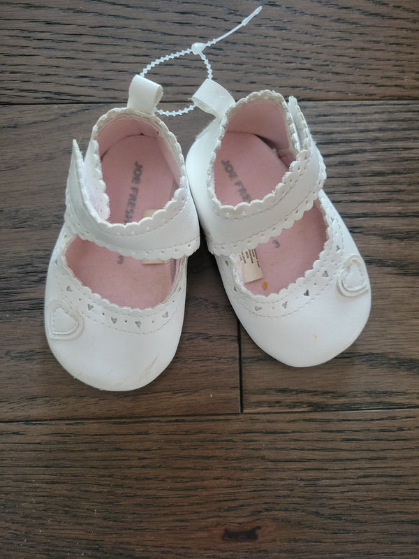 JOE FRESH Shoes (Size 3)