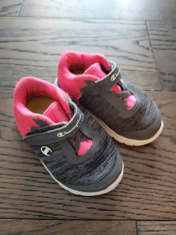 CHAMPION Shoes (Size 4)