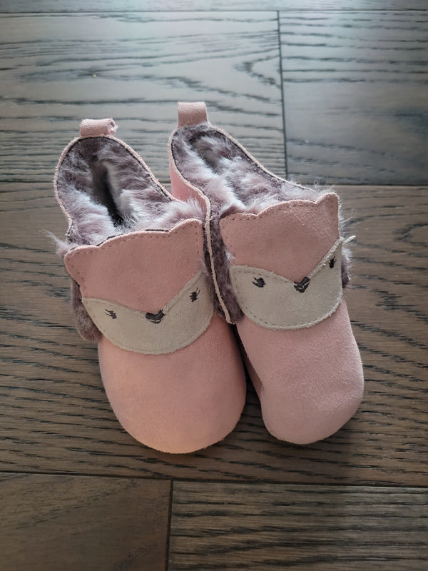 Slippers (Approx Size 2)