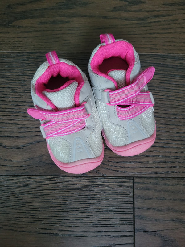 CARTERS Shoes (Size 2)