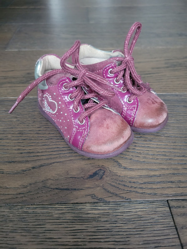 Boots (Approx Size 3)