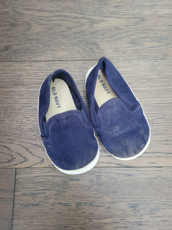 OLD NAVY Slippers (Size 18-24 Months)