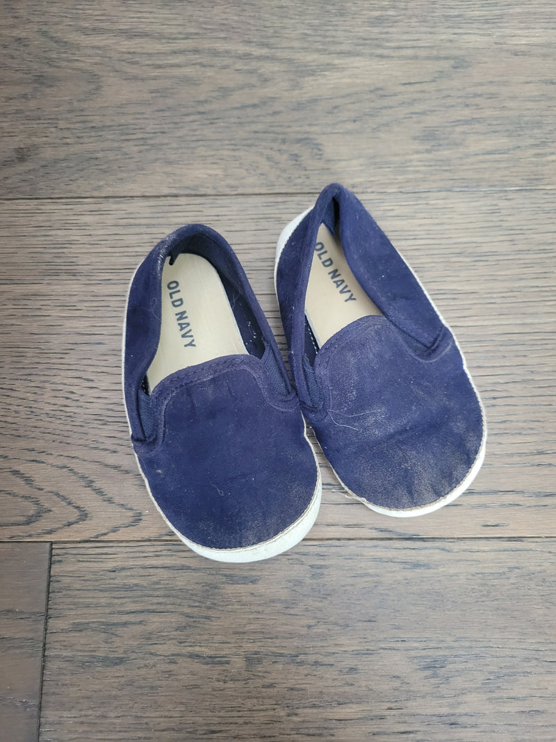 OLD NAVY Slippers (Size 18-24 Months)