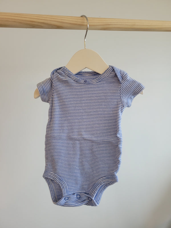 CARTERS Onesie(newborn)
