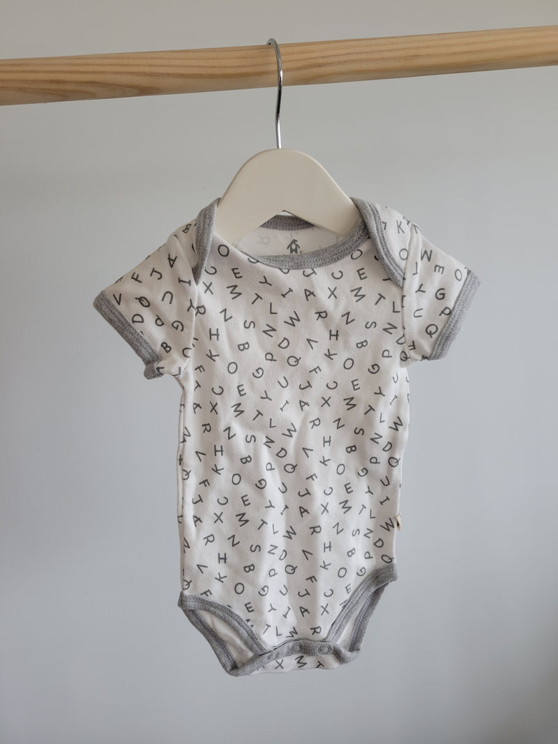 SNUGABYE Onesie (0-3 Months)