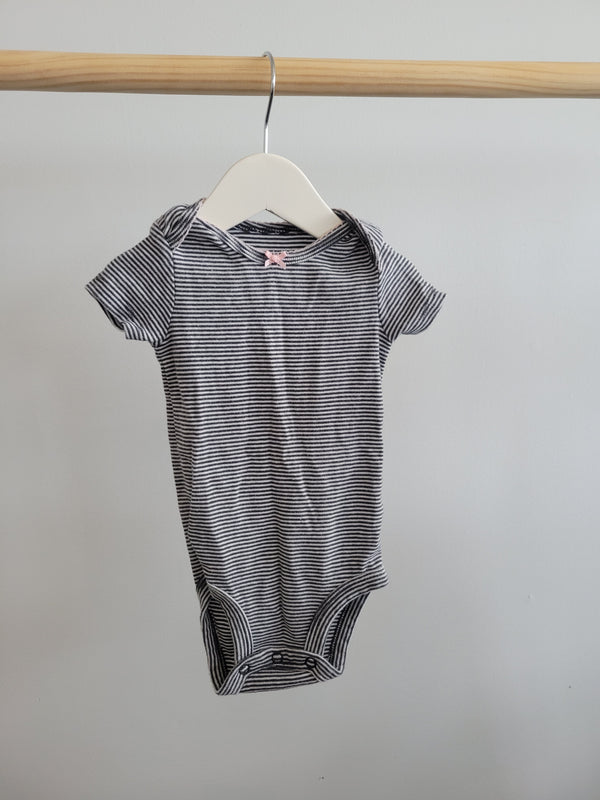 CARTERS Onesie (6 Months)