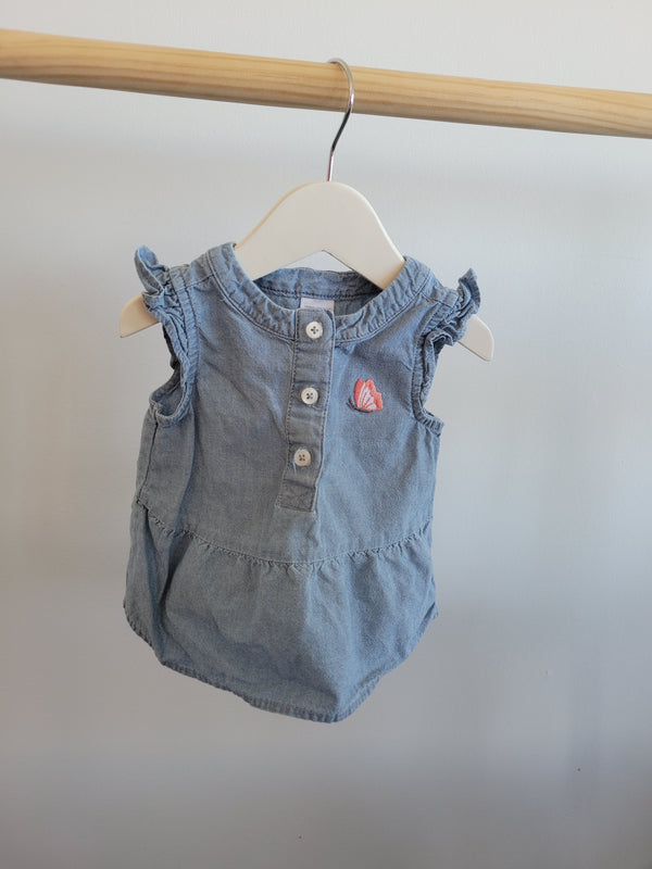 CARTERS T-Shirt (9 Months)