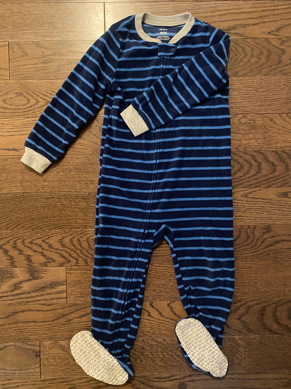 CARTERS PAJAMAS (4 Years)