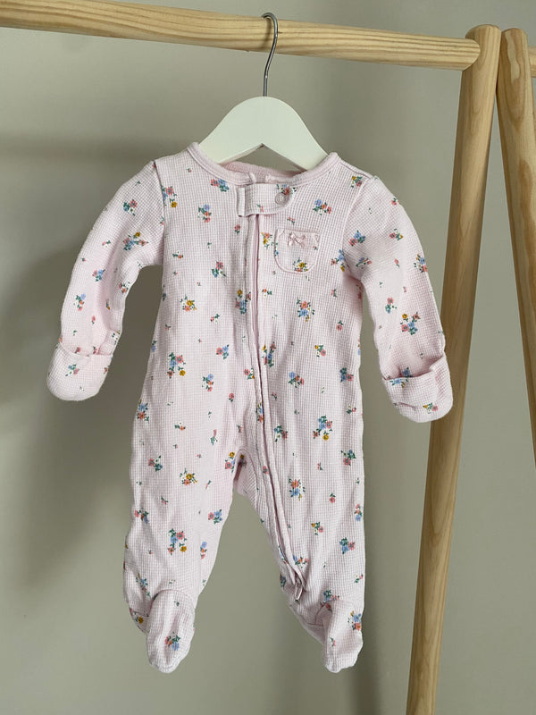 CARTERS Sleeper (newborn)