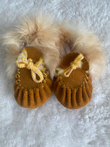 MOCCASINS (size 4)