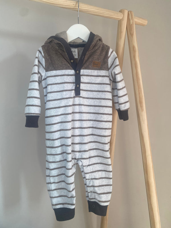 CARTERS Outfit (6 Months)