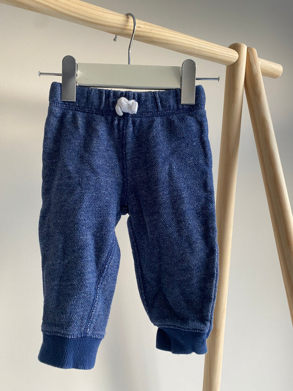 CARTERS Outfit (9 Months)