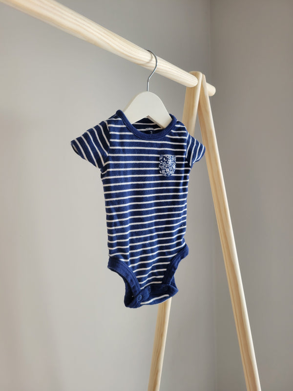 CARTERS Onesie