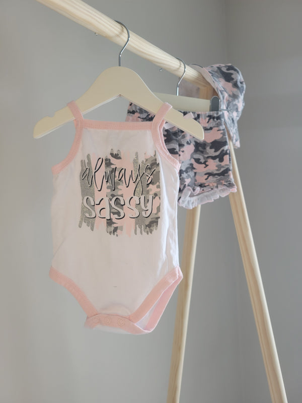 MONKEY BARS Outfit