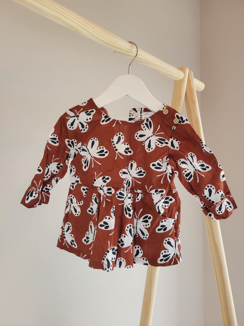 CARTERS Long Sleeve Top (9 Months)