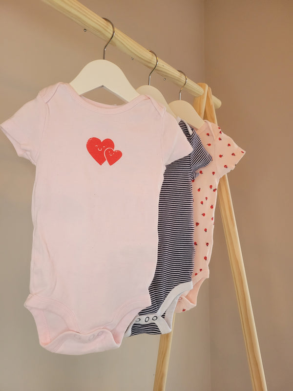 JOE FRESH Onesie Set (6-9 Months)