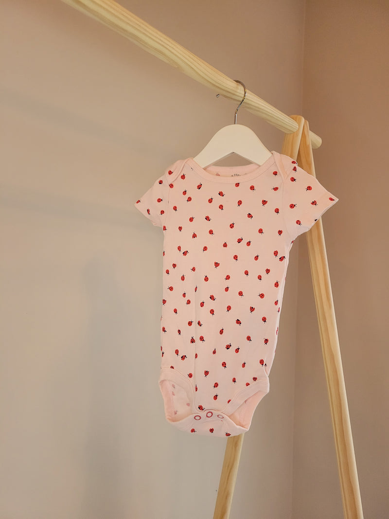 JOE FRESH Onesie Set (6-9 Months)