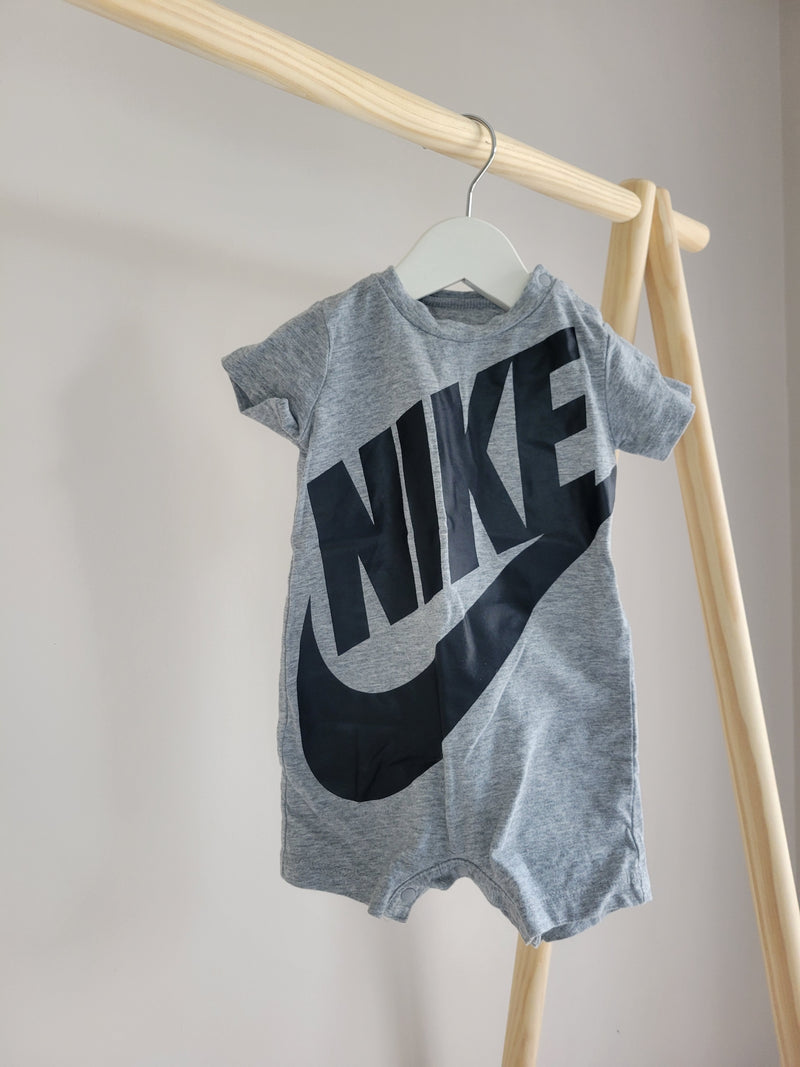 NIKE Romper (6 Months)