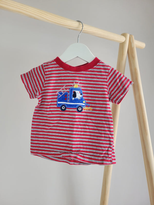 CARTERS T-Shirt  (9 Months)