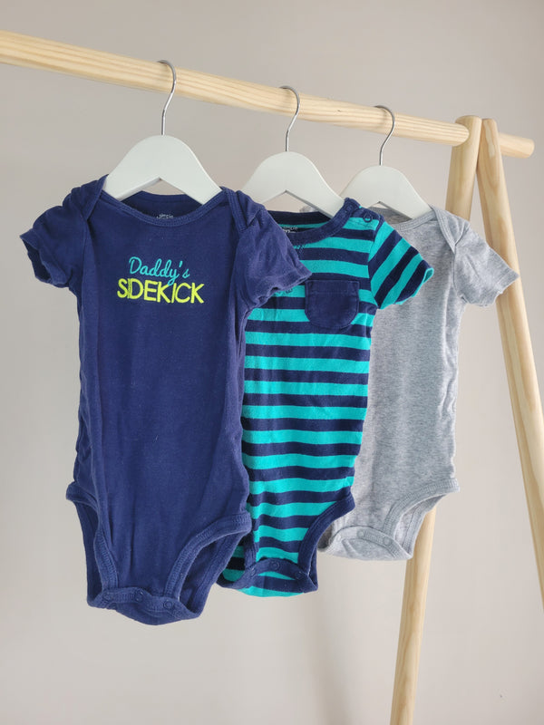 SIMPLE JOYS Onesie Set (6-9 Months)