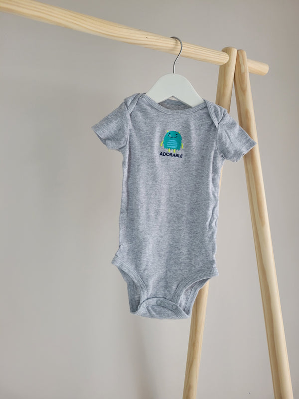 SIMPLE JOYS Onesie Set (6-9 Months)