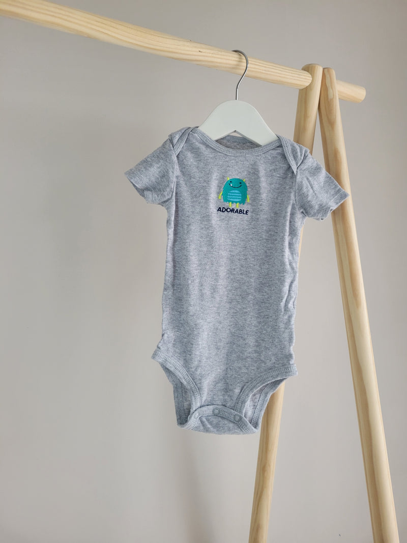 SIMPLE JOYS Onesie Set (6-9 Months)